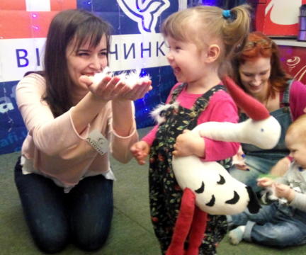 Перышки и улыбки в “Клубе Матусь”